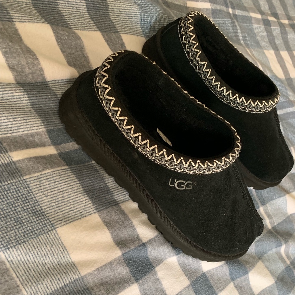 Men’s UGG shoes - size 9